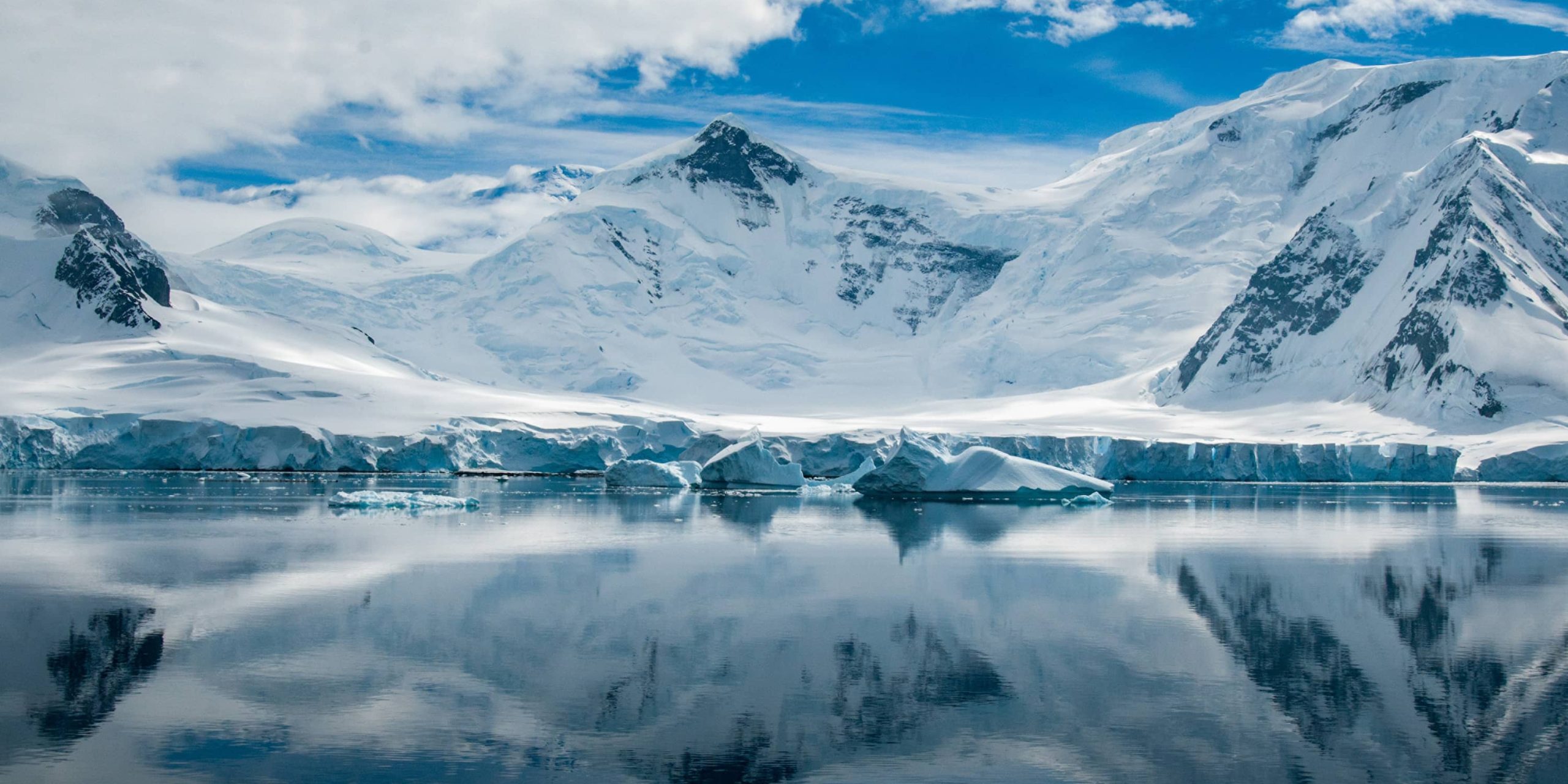 antarctica-buried-structure